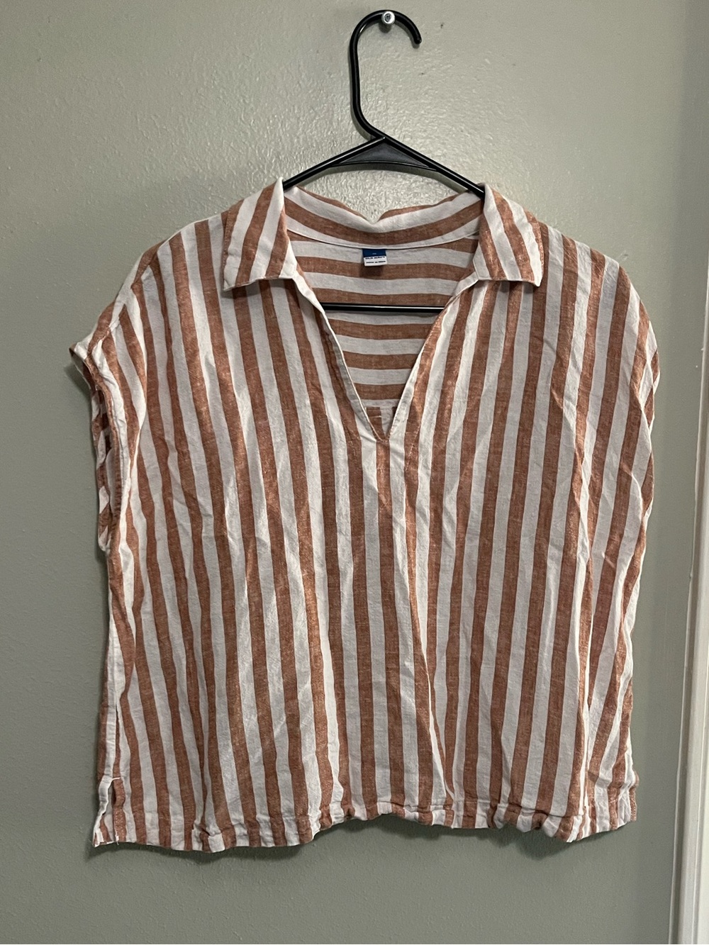 Old Navy Striped Button-Down Pullover - Rust and White 55% linen